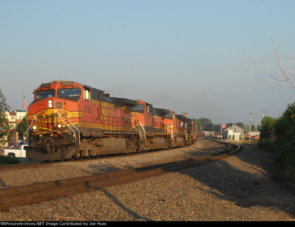 BNSF 4781 East